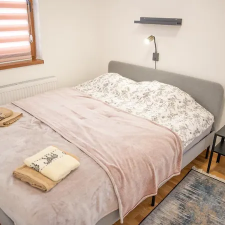 Apartamento Divcinova S4 *